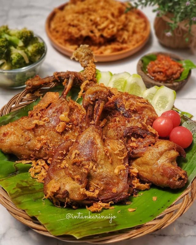 Bebek Goreng