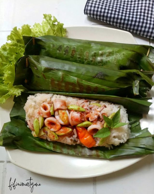 Nasi Bakar Cumi